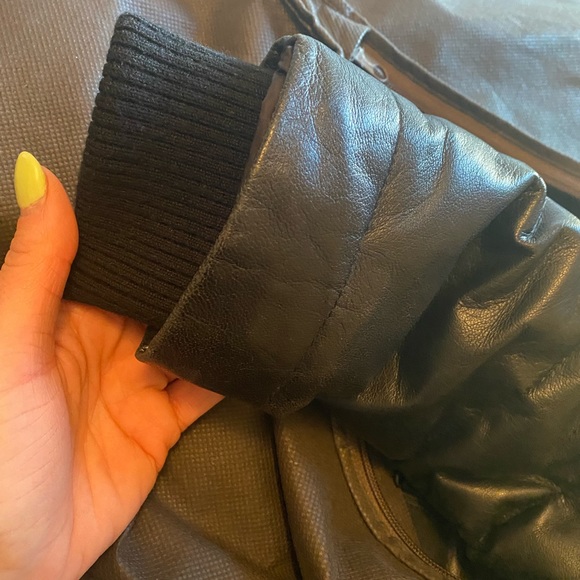 Danier Winter Coat - Picture 4 of 9